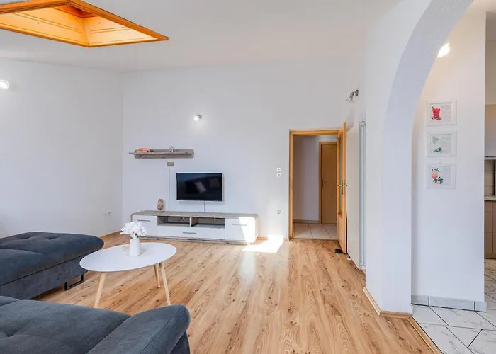 Sintic Apartment Krk Town